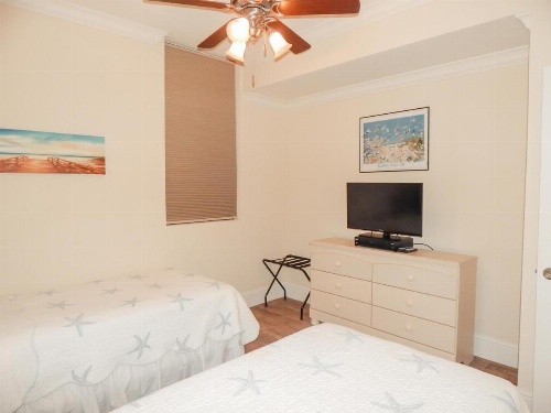 517 Holiday Isle image 17