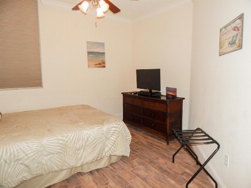 517 Holiday Isle image 18